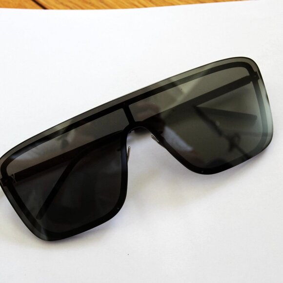 BNWT AW24 SAINT LAURENT PARIS BLACK SHIELD SUNGLASSES - Picture 2 of 6